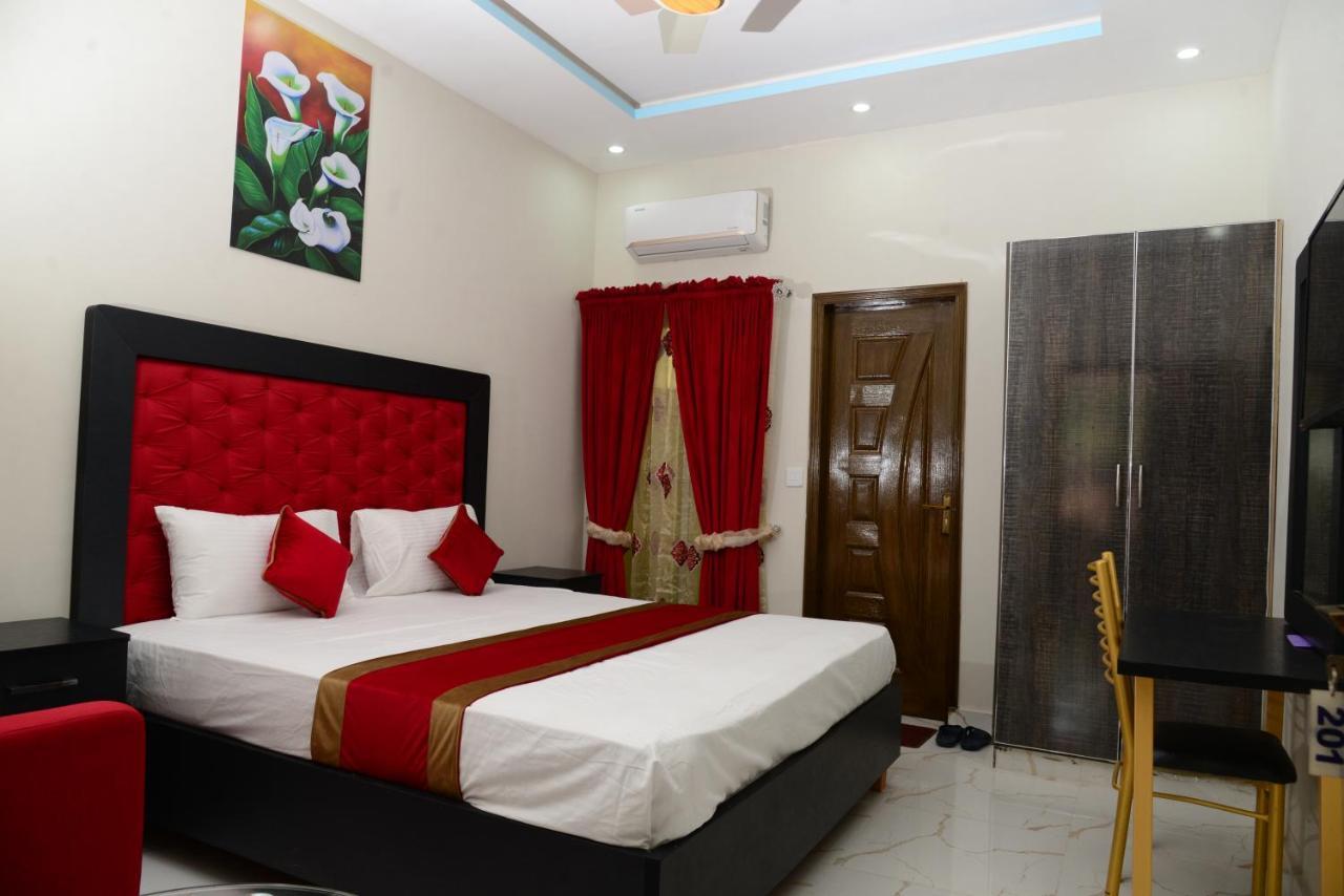 Hotel Deluxe Λαχόρη Εξωτερικό φωτογραφία