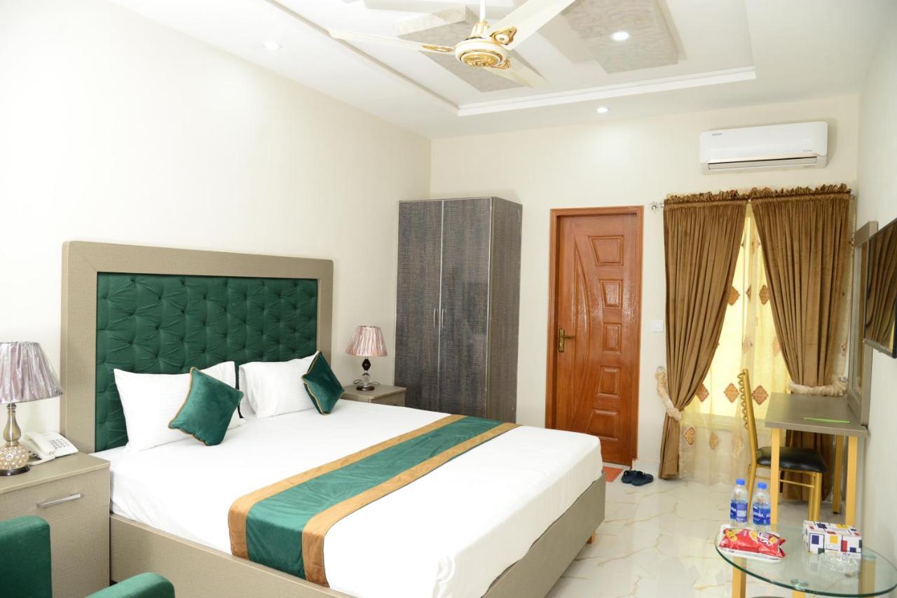 Hotel Deluxe Λαχόρη Εξωτερικό φωτογραφία