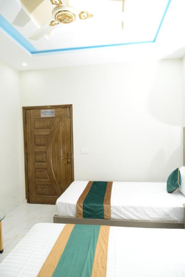 Hotel Deluxe Λαχόρη Εξωτερικό φωτογραφία
