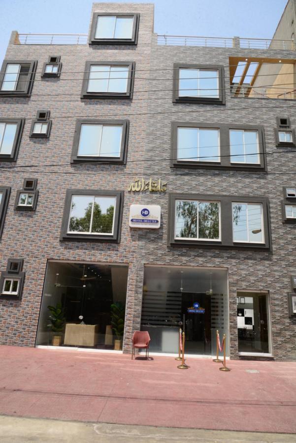 Hotel Deluxe Λαχόρη Εξωτερικό φωτογραφία