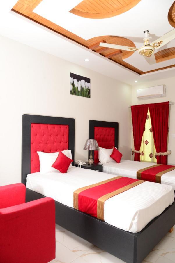 Hotel Deluxe Λαχόρη Εξωτερικό φωτογραφία