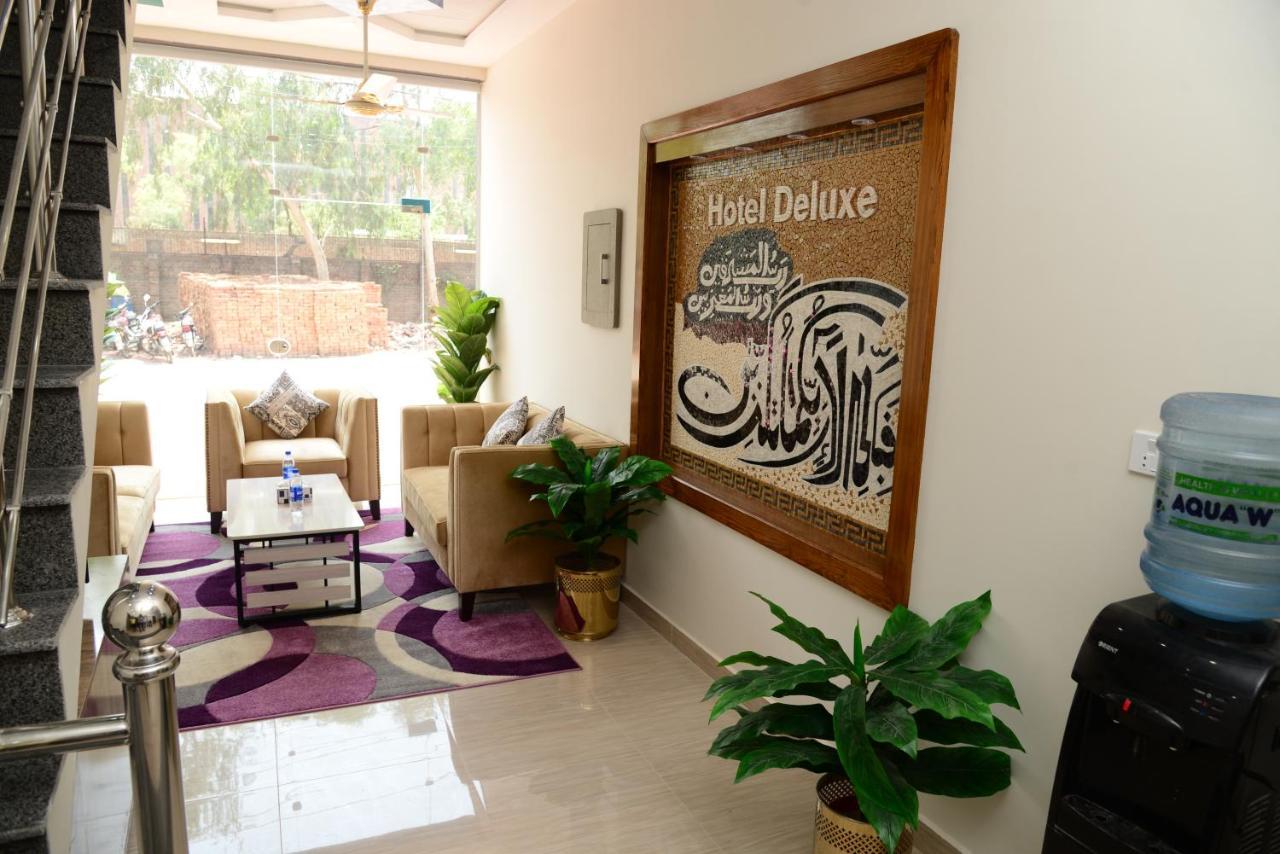 Hotel Deluxe Λαχόρη Εξωτερικό φωτογραφία
