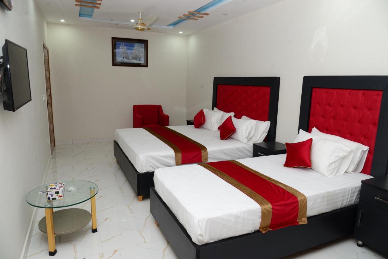 Hotel Deluxe Λαχόρη Εξωτερικό φωτογραφία