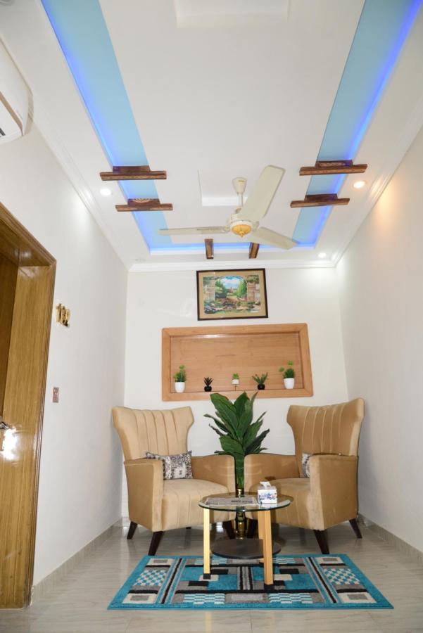 Hotel Deluxe Λαχόρη Εξωτερικό φωτογραφία